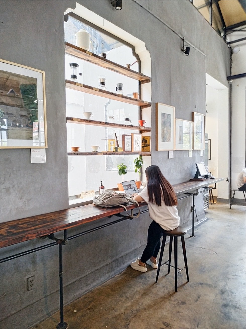 The Workshop Coffee với không gian industrial độc đáo 